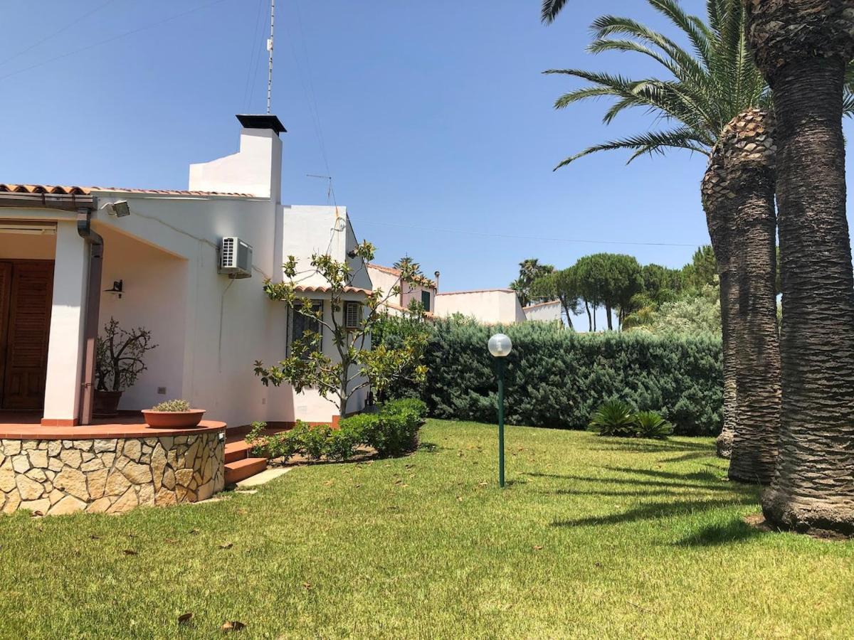 Le Tre Palme Villa Fontane Bianche Luaran gambar